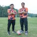 Gelandang Firmansyah dan full back kiri Haykal Alhafiz resmi bergabung dengan Kendal Tornado FC. Foto: Ist.