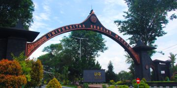 Kampus UNS Solo tampak dari depan. Foto: Ist.