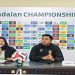 Pelatih Kendal Tornado FC Stefan Keeltjes saat sesi pre-match press conference di Stadion Gelora Delta, Sabtu (10/1/2025). Foto: Ist.