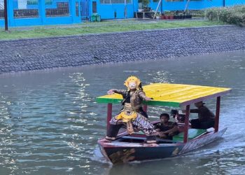 KAI dan KAI Wisata menghadirkan wisata perahu di Dermaga Stasiun Tuntang. Foto: Ist.
