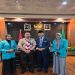 Penyerahan mahasiswa KKN Dik Luar Negeri UMS di sekolah Indonesia Jeddah, Arab Saudi. Foto: Ist.