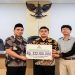 Pemprov Jawa Tengah melalui Baznas Jateng menyalurkan bantuan biaya tempat tinggal selama tiga bulan kepada 162 mahasiswa terdampak banjir Sumatera-Aceh, Kamis, 15 Januari 2026. Foto: Ist.