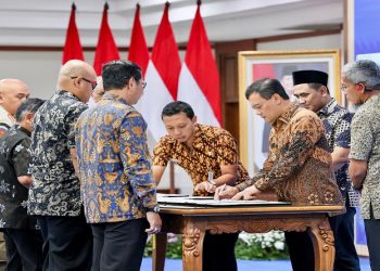 Gubernur Jateng Ahmad Luthfi saat melantik dan mengambil sumpah/janji jabatan 1.049 pejabat di lingkungan Pemprov Jateng di Gradhika Bhakti Praja, Kota Semarang, Kamis, 15 Januari 2026. Foto: Ist.