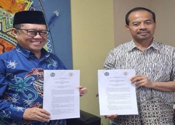 Penandatanganan Letter of Intent antara FHIP UMS dengan Fakulti Sains Sosial dan Kemanusiaan Universiti Malaysia Sabah. Foto: Ist.