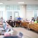 Suasana kunjungan BPU PP Muhammadiyah ke UMS di Ruang Meeting BPH, lantai 6 Gedung Induk Siti Walidah UMS. Foto: Ist.