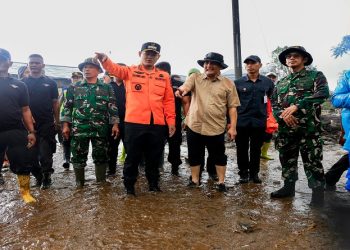 Gubernur Jateng, Ahmad Luthfi meninjau lokasi bencana di Kabupaten Purbalingga, Jumat, 30 Januari 2026. Foto: Ist.