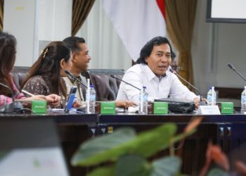 Rombongan Komite II DPD RI  diterima Asisten Pemerintahan dan Kesejahteraan Rakyat Iwanuddin Iskandar serta Kepala OPD terkait. Lalu menggelar rapat dengar pendapat di Gedung B Lantai 5 Kantor Gubernur Jawa Tengah, Senin, (26/1/2026).  Foto : Ist.