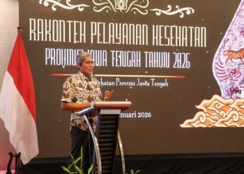 Sekretaris Daerah Provinsi Jawa Tengah Sumarno saat memberikan sambutan pada acara Rakontek Pelayanan Kesehatan Provinsi Jawa Tengah Tahun 2026, di Hotel Mercure Solo, Kamis, (29/1/2026). Foto : Ist.