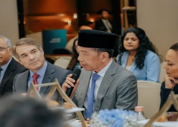 Mantan Presiden Jokowi menghadiri acara private breakfast yang diadakan Bloomberg New Economy Forum di New Delhi India. Foto: Ist.