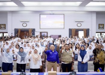 Ratusan siswa kelas XI SMA PGRI 2 Kayen bersama guru pendamping mengunjungi kampus UMS. Foto: Ist.