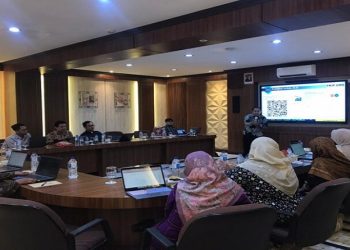 Pembekalan dari Naufal Ishartono, S.Pd., M.Pd., Ph.D., terkait strategi publikasi ilmiah terindeks Scopus. Foto: Ist