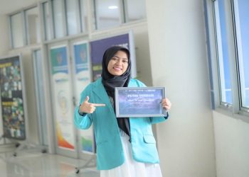 Mahasiswi Program Studi Kedokteran Umum, Fakultas Kedokteran Universitas Muhammadiyah Surakarta (UMS), Ainun Ni'mah Syawaliyah. Foto: Ist.