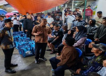 Wapres Rakabuming Raka dan Gubernur Jawa Tengah Ahmad Luthfi bertemu warga terdampak tanah gerak di Kampung Sekip RT 07 RW 01, Kelurahan Jangli, Kecamatan Tembalang, Kota Semarang, Sabtu, 14 Februari 2026. Foto: Ist.