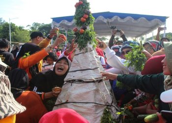 Suasana kemeriahan Festival Sambel Tumpang Nusantara 2026 yang digelar di Kantor Pemkab Sragen, Sabtu (14/2/2026). Foto: Ist.