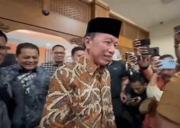Presiden RI ke-7 Joko Widodo (Jokowi) usai dimintai keterangan terkait kasus tuduhan ijazah palsu oleh penyidik Polda Metro Jaya di Mapolresta Solo, Rabu (11/2/2026) petang. Foto: Indospektrum.com