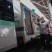 Gubernur Jawa Tengah Ahmad Luthfi memberangkatkan peserta program balik rantau gratis dari Stasiun Tawang, Semarang, Jumat 27 Maret 2026. Foto: Ist.