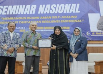 Program Studi Magister Dikdas bersama alumni UMS menggelar seminar nasional bertema self-healing dengan menghadirkan narasumber dr. Aisah Dahlan, CM.NLP., CCHt., CI. Foto: Ist.