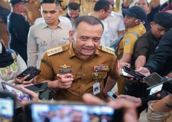 Gubernur Jawa Tengah Ahmad Luthfi memberikan keterangan pers, Senin, 30 Maret 2026. Foto: Ist.