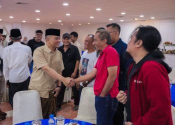 Gubernur dan jajarannya bersilaturahmi dan buka bersama bersama para wartawan di Gedung  Gradhika Bhakti Praja, Semarang, Selasa (10/3/2026). Foto : Ist.