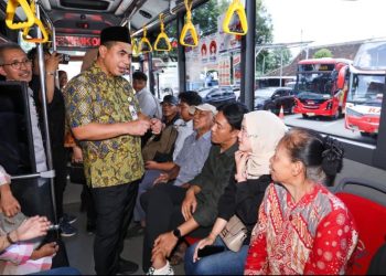 Wakil Gubernur Jawa Tengah Taj Yasin Maemoen meninjau pelaksanaan Layanan Masyarakat Menyambut Mudik Lebaran 2026 di Terminal Sukoharjo, Kabupaten Sukoharjo, Kamis (12/3/2026). Foto : Ist.