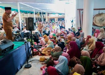 Gubernur Jawa Tengah, Ahmad Luthfi menghadiri Haul ke-66 KH Dalhar yang digelar di Pondok Pesantren Darussalam Watucongol, Muntilan, Kabupaten Magelang, pada Senin, 6 April 2026. Foto: Ist.