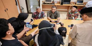 Gubernur Jawa Tengah Ahmad Luthfi memberikan keterangan pers di Semarang, Jumat, 10 April 2026. Foto: Ist.