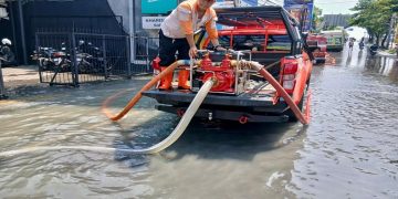 BPBD Jawa Tengah mengerahkan pompa guna mempercepat surutnya banjir di Solo Raya, Rabu (15/4/2026). Foto: Ist.