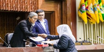 Sekda Provinsi Jawa Tengah Sumarno menghadiri Rapat Paripurna DPRD Jateng, Kamis, 16 April 2026. Foto: Ist.