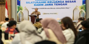 Gubernur Jawa Tengah, Ahmad Luthfi menghadiri acara halalbihalal dan silaturahmi Kadin Jawa Tengah di Hotel Patra Semarang, Kamis, 16 April 2026. Foto: Ist.