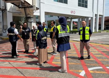 Petugas di Bandara Adi Soemarmo Solo terus memantapkan persiapan jelang musim Haji Tahun 2026. Foto: Ist.