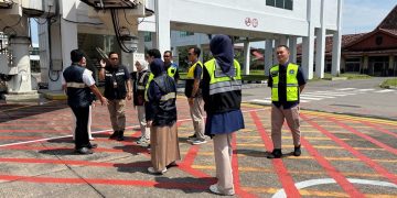 Petugas di Bandara Adi Soemarmo Solo terus memantapkan persiapan jelang musim Haji Tahun 2026. Foto: Ist.