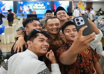 Gubernur Jawa Tengah Ahmad Luthfi menghadiri halalbihalal dan tasyakuran Hari Lahir ke-66 PMII di gedung Gradhika Bhakti Praja Semarang, Jumat, 17 April 2026. Foto: Ist.