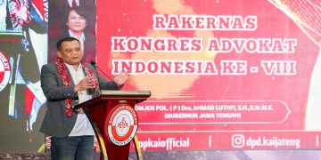 Gubernur Jawa Tengah Ahmad Luthfi menghadiri Rapat Kerja Nasional (Rakernas) ke-VIII Kongres Advokat Indonesia (KAI) di Metro Park View Hotel, Kota Semarang, Jumat (17/4/2026). Foto: Ist.
