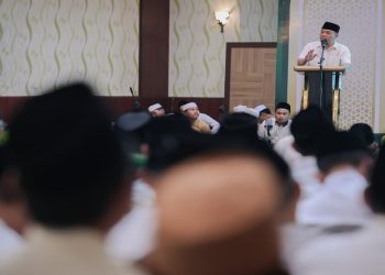 Gubernur Jawa Tengah Ahmad Luthfi menghadiri acara “Halalbihalal Ngumpulke Balung Pisah Warga NU se-Jateng” yang digelar di Hotel Pandanaran, Kota Semarang, Minggu malam, 19 April 2026. Foto: Ist.