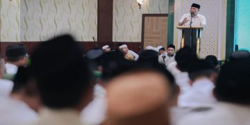 Gubernur Jawa Tengah Ahmad Luthfi menghadiri acara “Halalbihalal Ngumpulke Balung Pisah Warga NU se-Jateng” yang digelar di Hotel Pandanaran, Kota Semarang, Minggu malam, 19 April 2026. Foto: Ist.