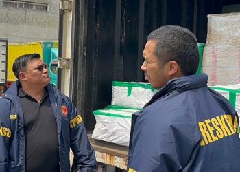 Tim penyidik Dittipideksus Bareskrim Polri menggeledah kantor sebuah perusahaan berinisial PT TSL di Sidoarjo, Selasa (21/4/2026). Foto: Ist.