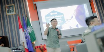 Customer success partner dari Emerald Group Publishing Limited, William Loh saat memberikan materi pada workshop di Perpustakaan UMS, 22 April 2026. Foto: Ist.