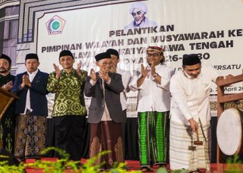 Wakil Gubernur Jawa Tengah Taj Yasin Maimoen menghadiri pelantikan pengurus wilayah, sekaligus pembukaan Mukerwil V Rifa’iyah Jawa Tengah di Gedung Pemuda Kabupaten Temanggung, Minggu, 26 April 2026. Foto: Ist.