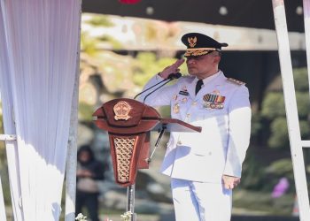 Gubernur Ahmad Luthfi menjadi inspektur upacara Peringatan Hari Otonomi Daerah ke-30 Tingkat Provinsi Jateng, Senin, 27 April 2026. Foto: Ist.