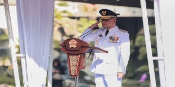 Gubernur Ahmad Luthfi menjadi inspektur upacara Peringatan Hari Otonomi Daerah ke-30 Tingkat Provinsi Jateng, Senin, 27 April 2026. Foto: Ist.