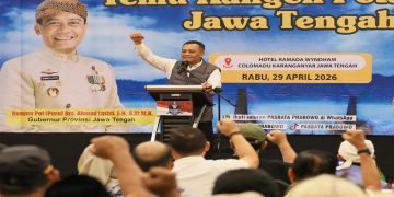 Gubernur Jawa Tengah Ahmad Luthfi menghadiri acara Halalbihalal dan Temu Kangen Petarung Jawa Tengah di Sukoharjo, Rabu malam (29/4/2026). Foto: Ist.