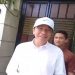 Mantan Presiden Jokowi saat memberikan keterangan pers di kediamannya, Gang Kutai Utara Nomor 1, Kelurahan Sumber, Kecamatan Banjarsari, Kota Solo, Senin (20/4/2026). Foto: Ist.