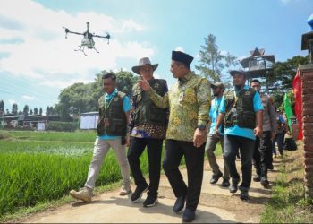 Wagub Jateng Taj Yasin Maimoen menghadiri dan melihat secara langsung event Pekan Agro Digital dan Inovasi (PADI) di Soropadan Agro Center, Kabupaten Temanggung. Foto : Ist.