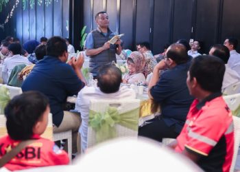 Gubernur Jawa Tengah Ahmad Luthfi melakukan silaturahmi dan dialog dengan serikat buruh  dan serikat pekerja di Truntum Gama, Kota Semarang, Senin (27/4/2026). Foto : Ist.