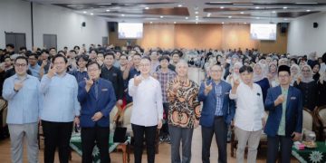 Wakil Ketua Majelis Permusyawaratan Rakyat Republik Indonesia (MPR RI), Dr Eddy Soeparno S.H M.H memberikan paparan didepan mahasiswa UMS dalam program MPR goes to campus. Foto : Ist.