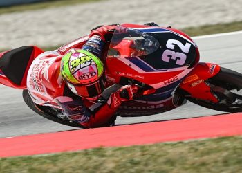 Pembalap Muhammad Kiandra Ramadhipa tampil impresif pada ajang Moto3 Junior World Championship 2026 di Circuit de Barcelona-Catalunya, Spanyol, Minggu (24/5/2026). Foto: Ist.