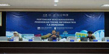 Ketua Program Studi PTI UMS, Sukirman, S.T., M.T., Ph.D (tengah) saat memaparkan tantangan akademik mahasiswa. Foto: Ist.
