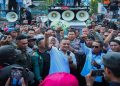 Gubernur Jawa Tengah Ahmad Luthfi menemui para buruh dan mahasiswa yang menggelar aksi May Day, Jumat, 1 Mei 2026.