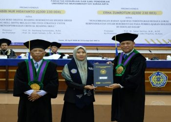 Erna Zumrotun menjalani ujian promosi doktor dari program studi Pendidikan program Doktor UMS Kamis (30/4/2026). Foto: Ist.
