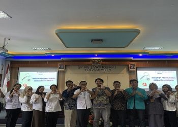 Foto bersama setelah kegiatan Geo Safari 2026 di SMAN 1 Wonosari Yogyakarta. Foto: Ist.